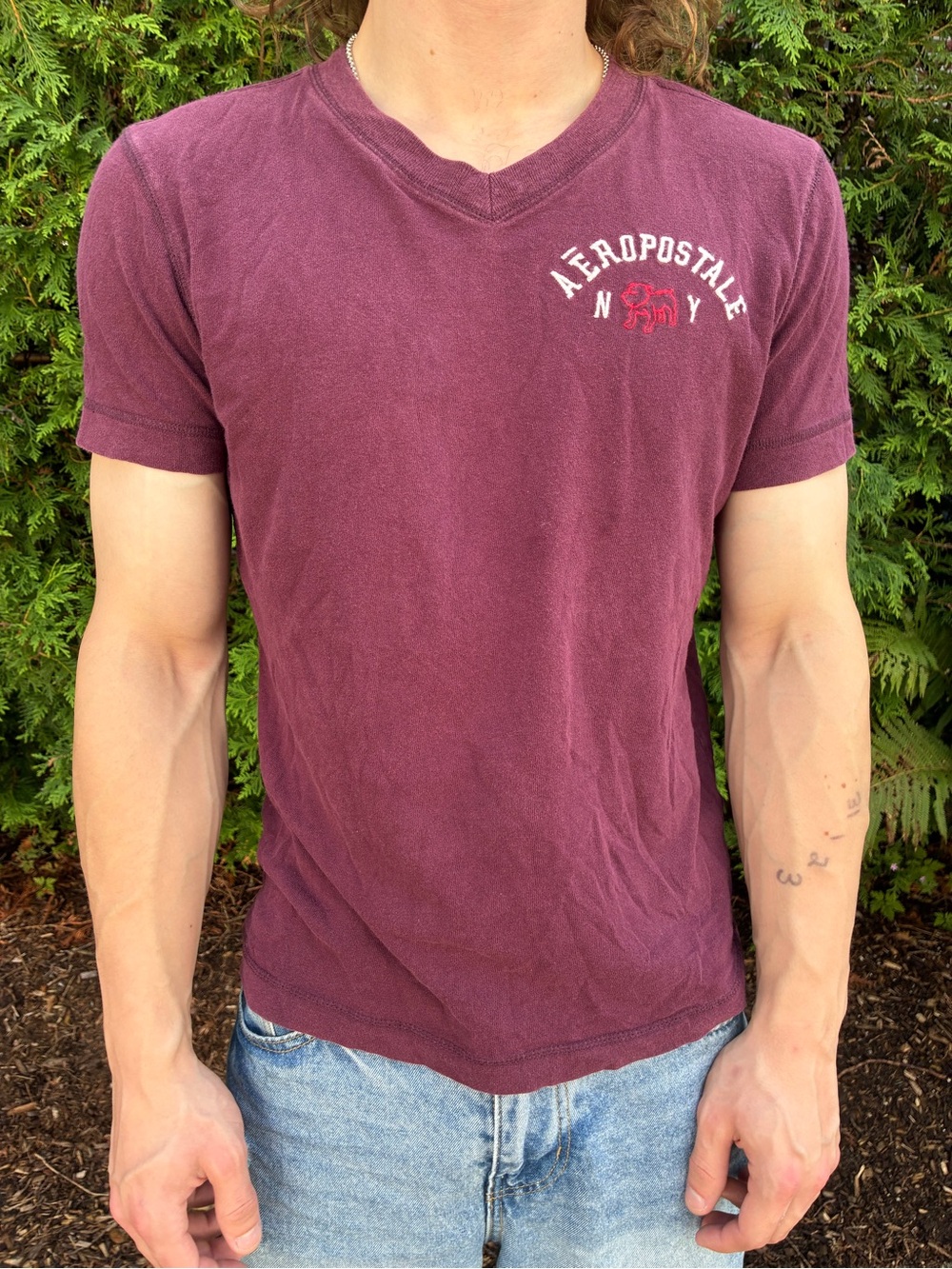 Y2K Aeropostale Burgundy V-Neck Tee